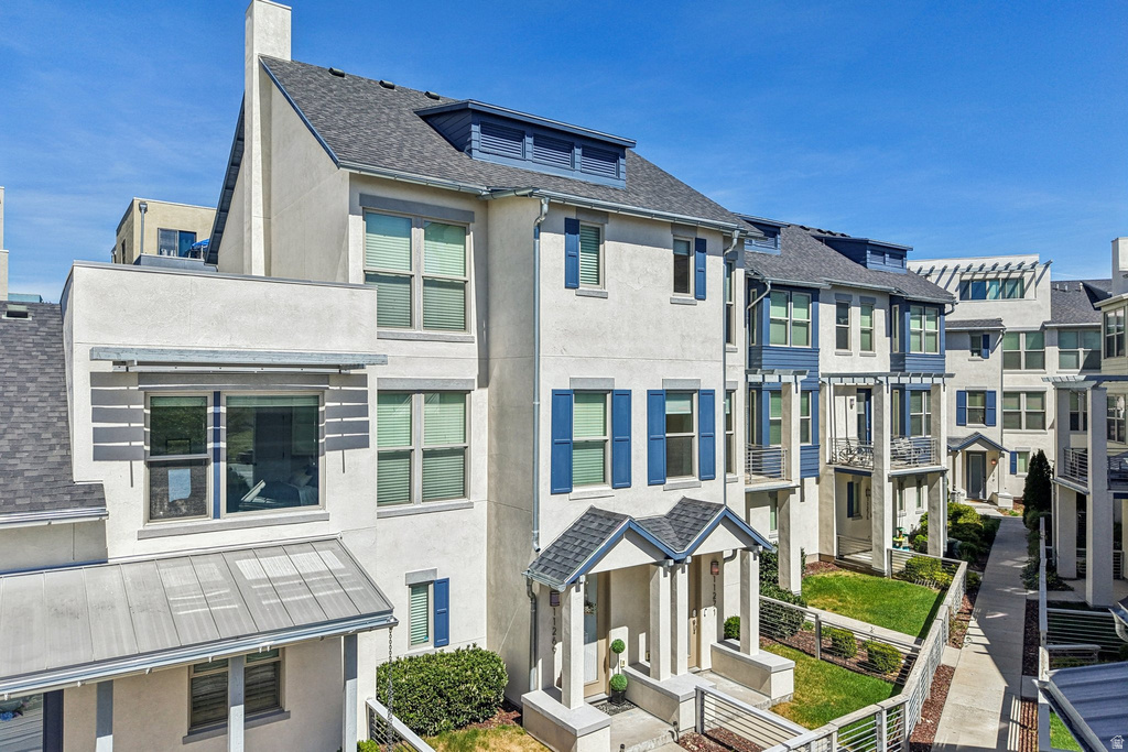 11271 S HIGH CREST LN South Jordan, UT 84009