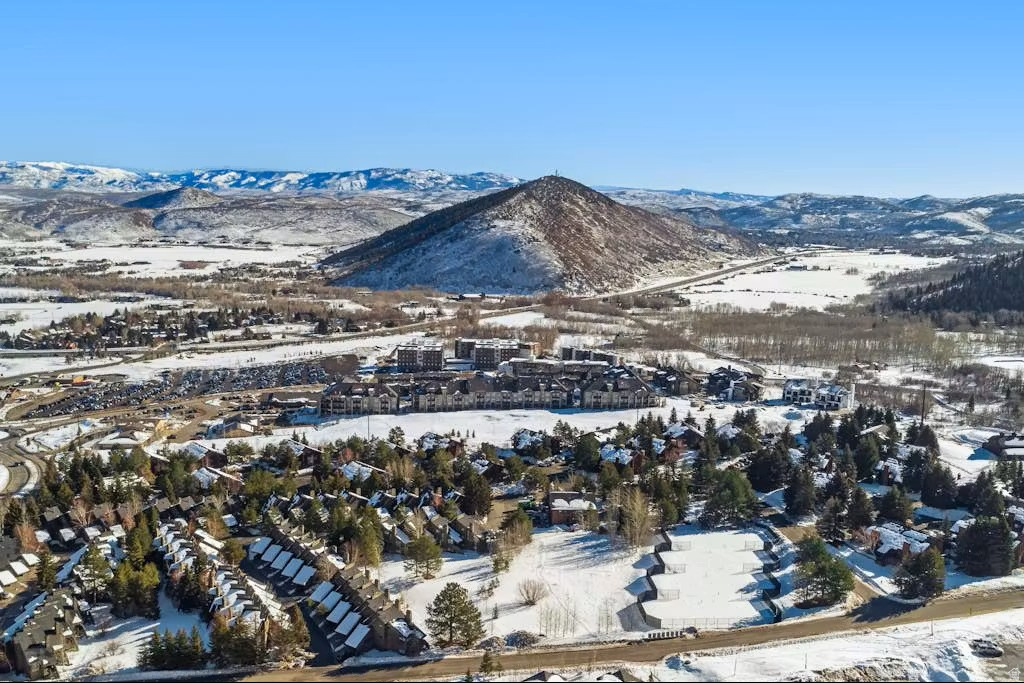 2025 CANYONS RESORT DR #Q8 Park City, UT 84098