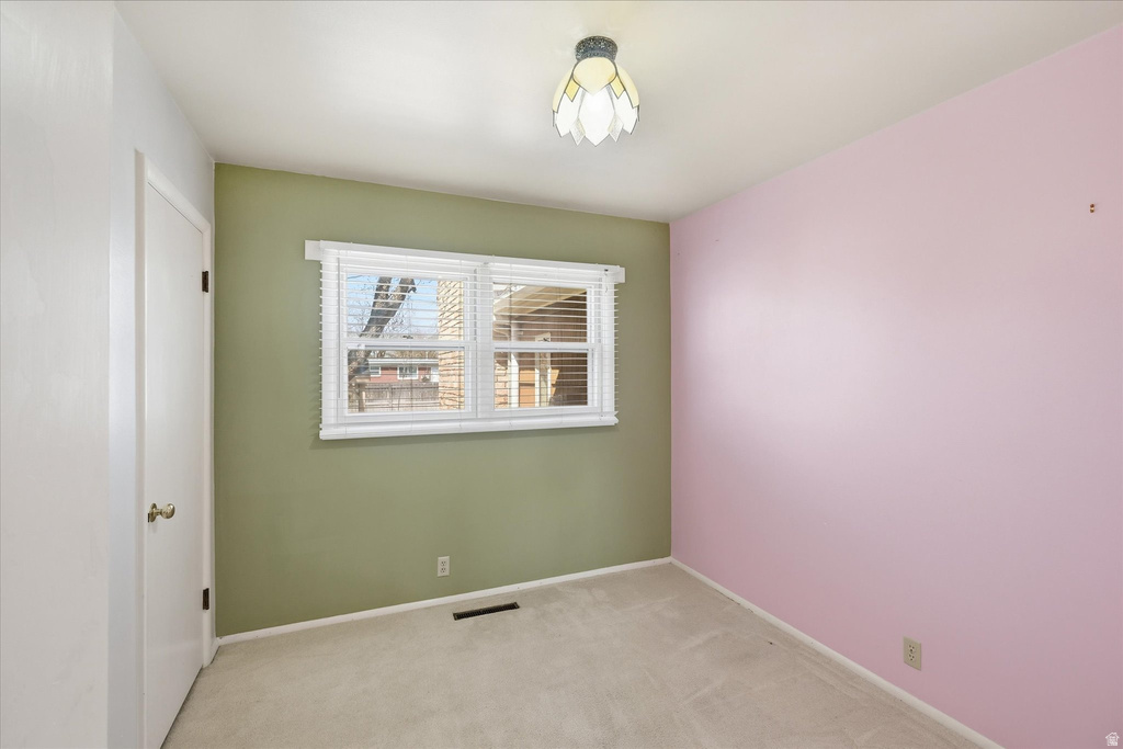 1441 ELLENDALE AVE Logan, UT 84321