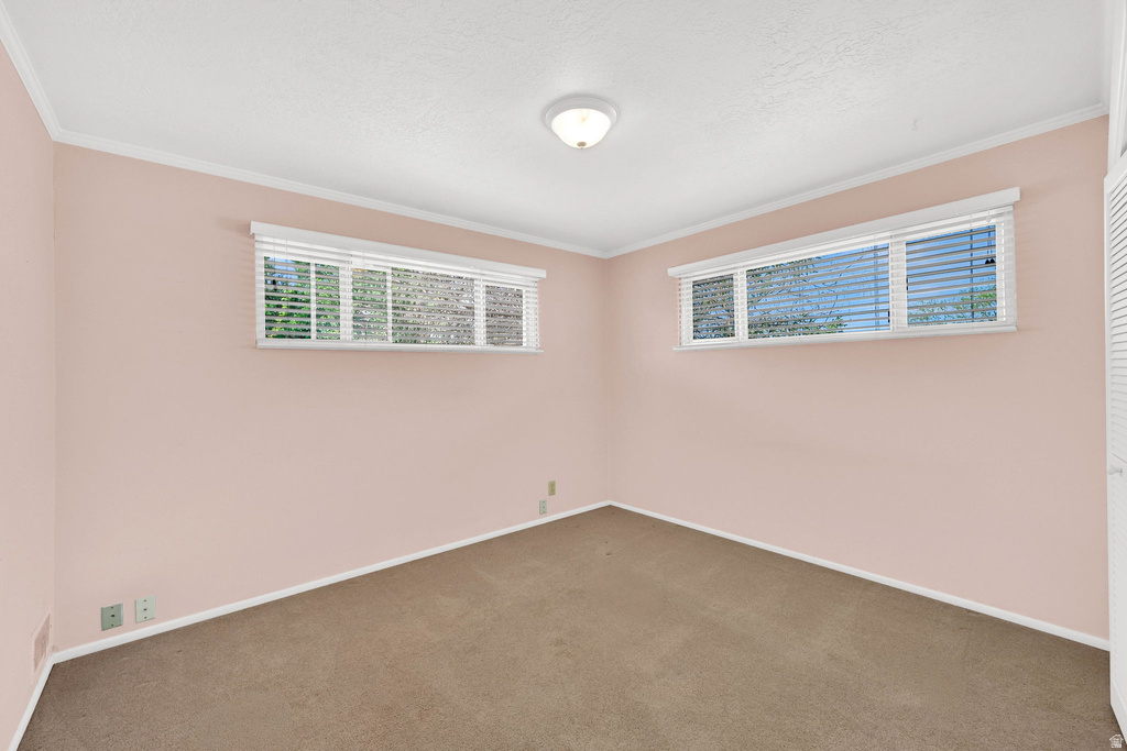 644 CRESTWOOD CIR Bountiful, UT 84010