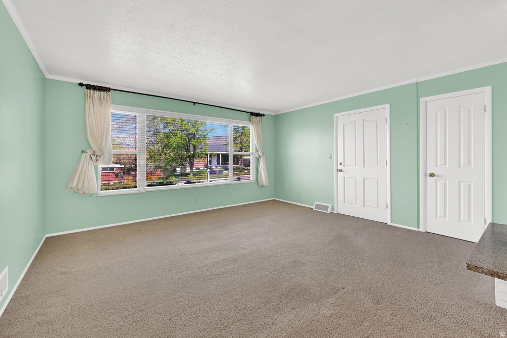 644 CRESTWOOD CIR Bountiful, UT 84010