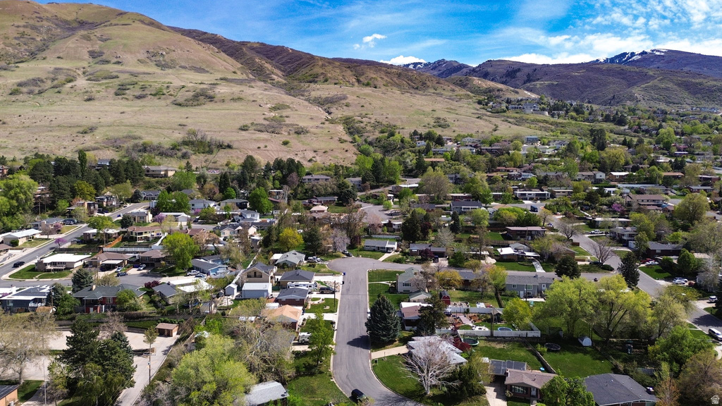 644 CRESTWOOD CIR Bountiful, UT 84010