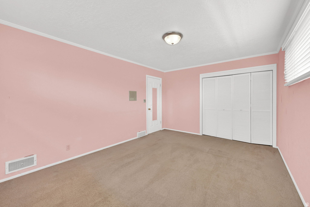 644 CRESTWOOD CIR Bountiful, UT 84010