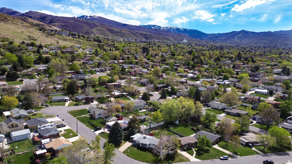 644 CRESTWOOD CIR Bountiful, UT 84010