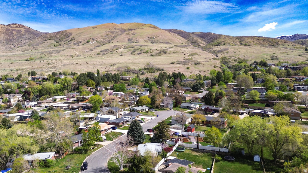 644 CRESTWOOD CIR Bountiful, UT 84010