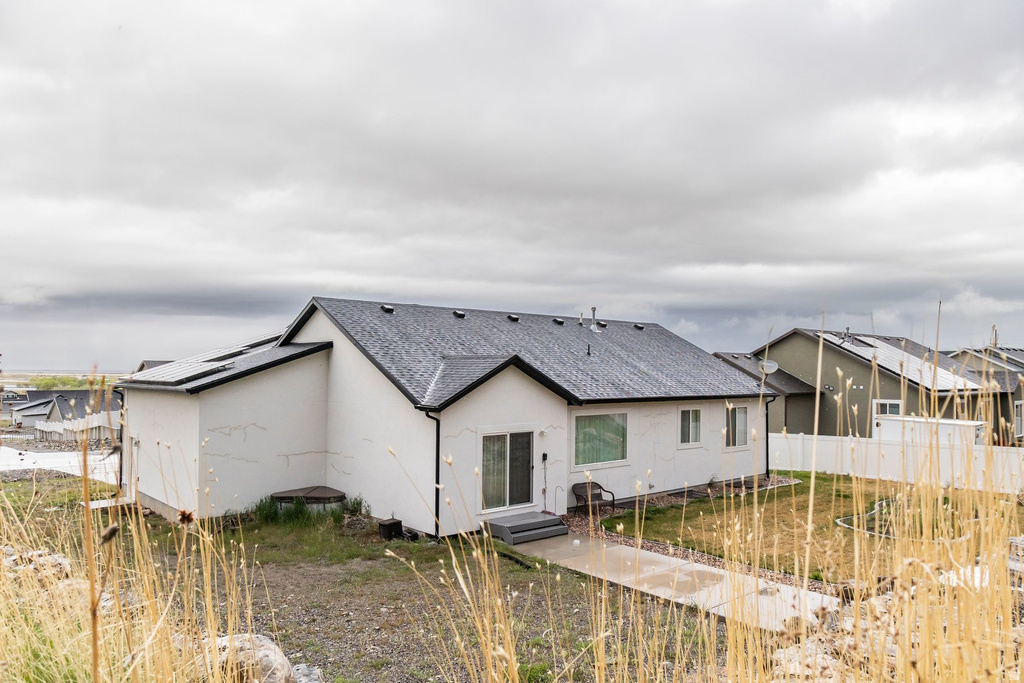8232 N IRON HORSE DR Tooele, UT 84074