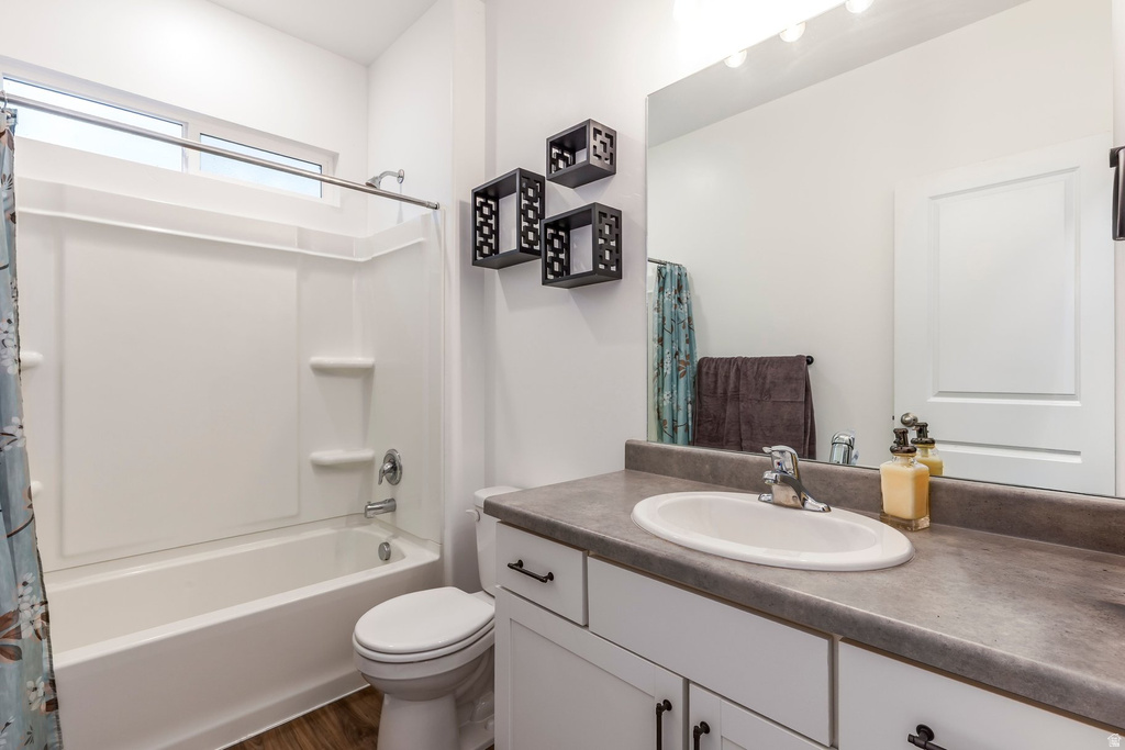 8232 N IRON HORSE DR Tooele, UT 84074