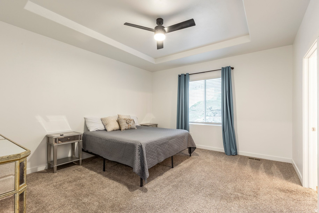 8232 N IRON HORSE DR Tooele, UT 84074