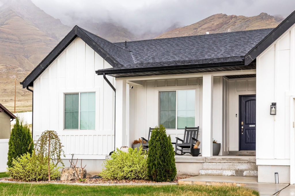 8232 N IRON HORSE DR Tooele, UT 84074