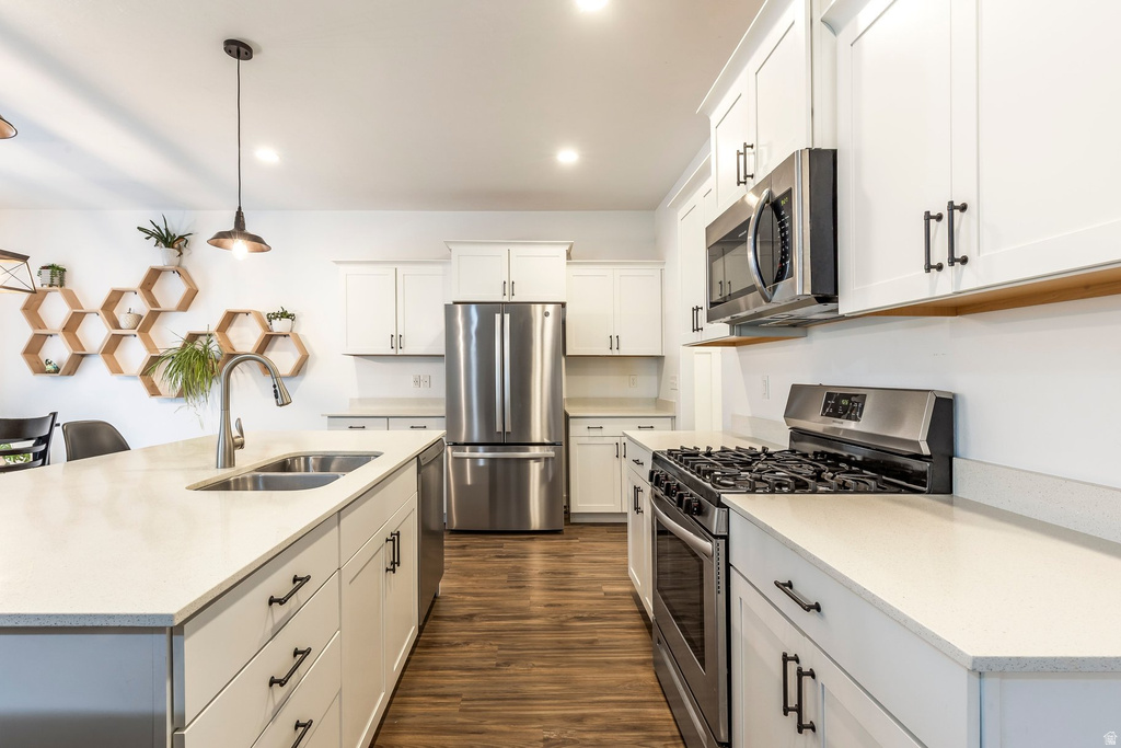 8232 N IRON HORSE DR Tooele, UT 84074