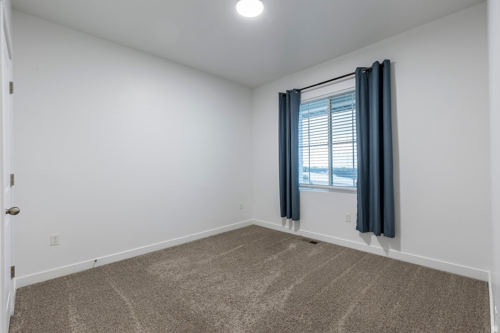 8232 N IRON HORSE DR Tooele, UT 84074