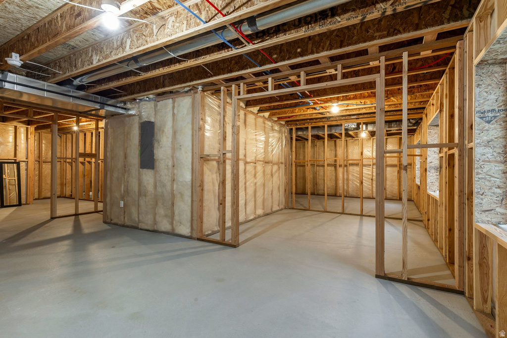 8232 N IRON HORSE DR Tooele, UT 84074