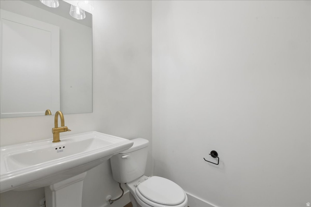 758 W CAROLINE DR #219 Saratoga Springs, UT 84045