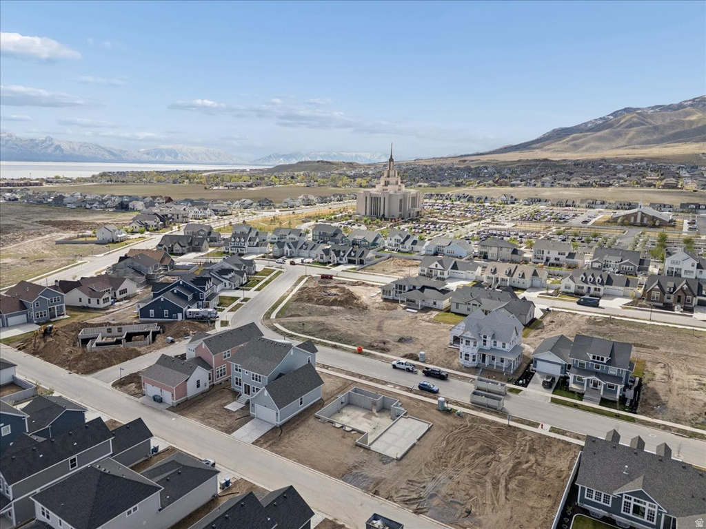 758 W CAROLINE DR #219 Saratoga Springs, UT 84045