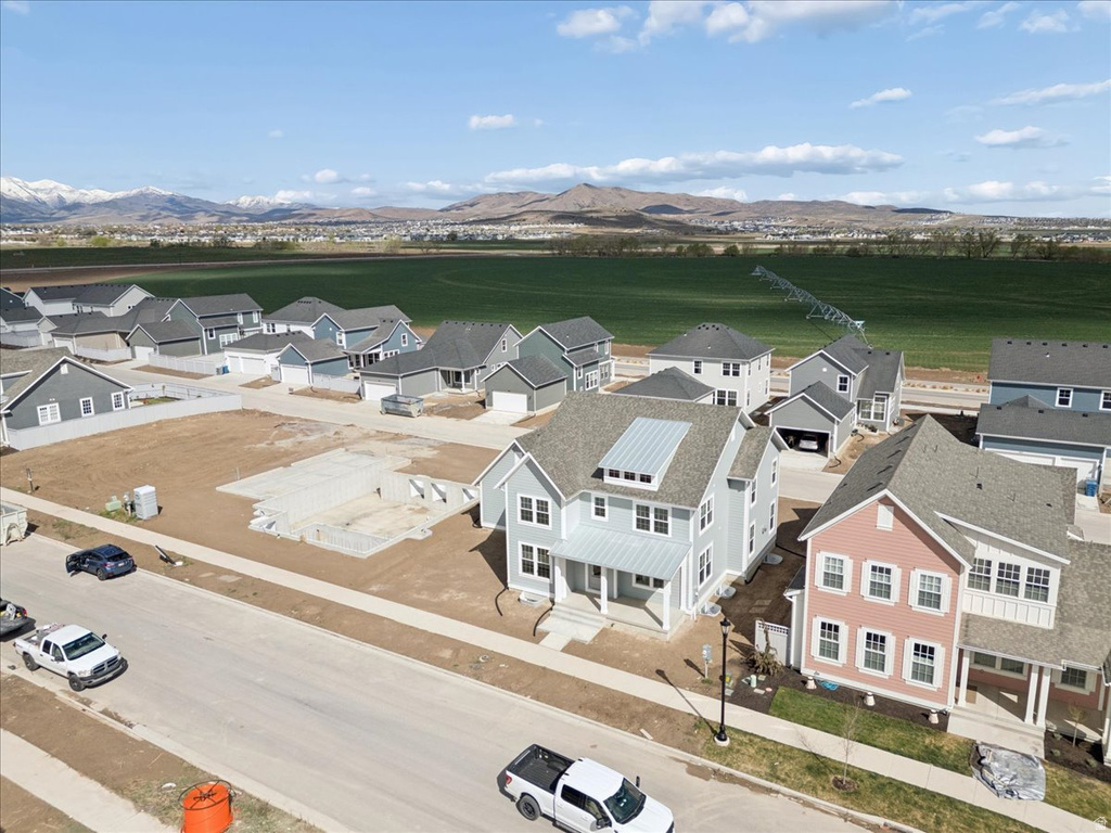 758 W CAROLINE DR #219 Saratoga Springs, UT 84045