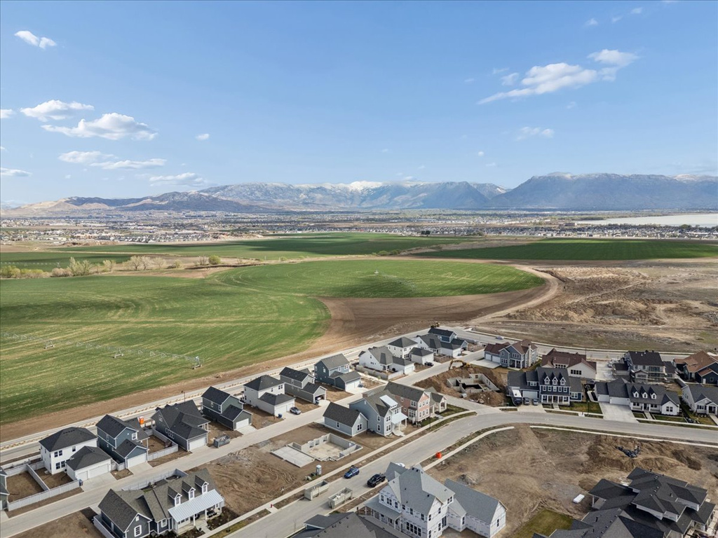 758 W CAROLINE DR #219 Saratoga Springs, UT 84045