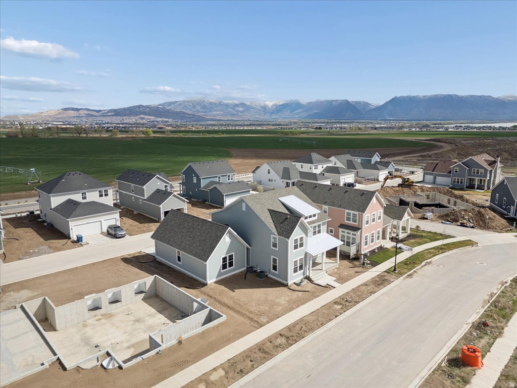 758 W CAROLINE DR #219 Saratoga Springs, UT 84045