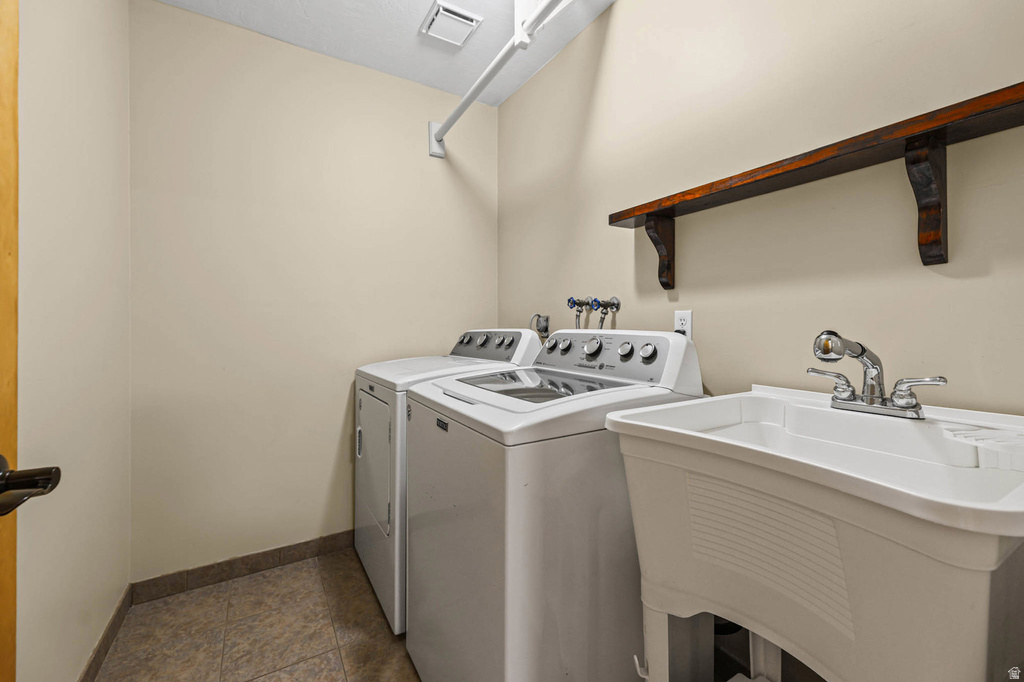 11406 S GRACEY LN Sandy, UT 84092