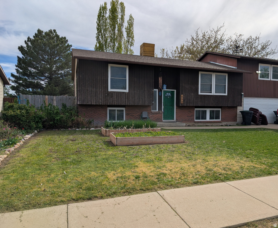656 W 600 N Clearfield, UT 84015