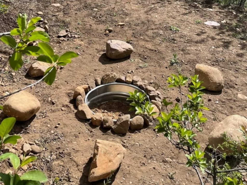 11607  MIDDLE FORK DR Huntsville, UT 84317