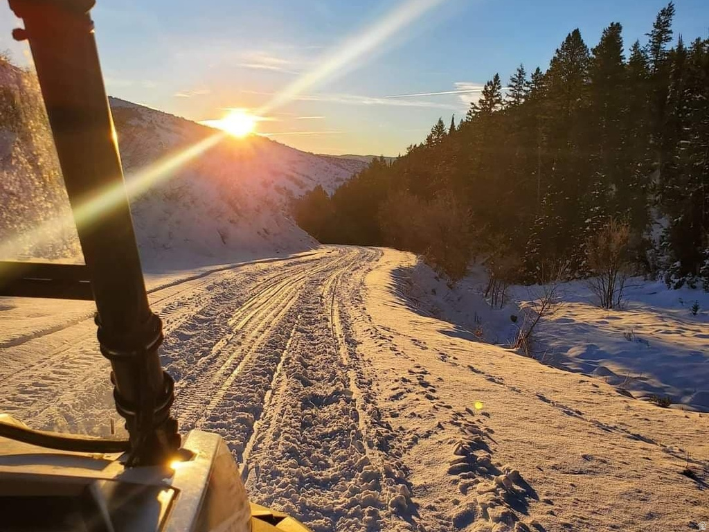 11607  MIDDLE FORK DR Huntsville, UT 84317