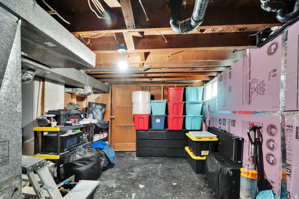 3808 S RAYMOND AVE South Ogden, UT 84403