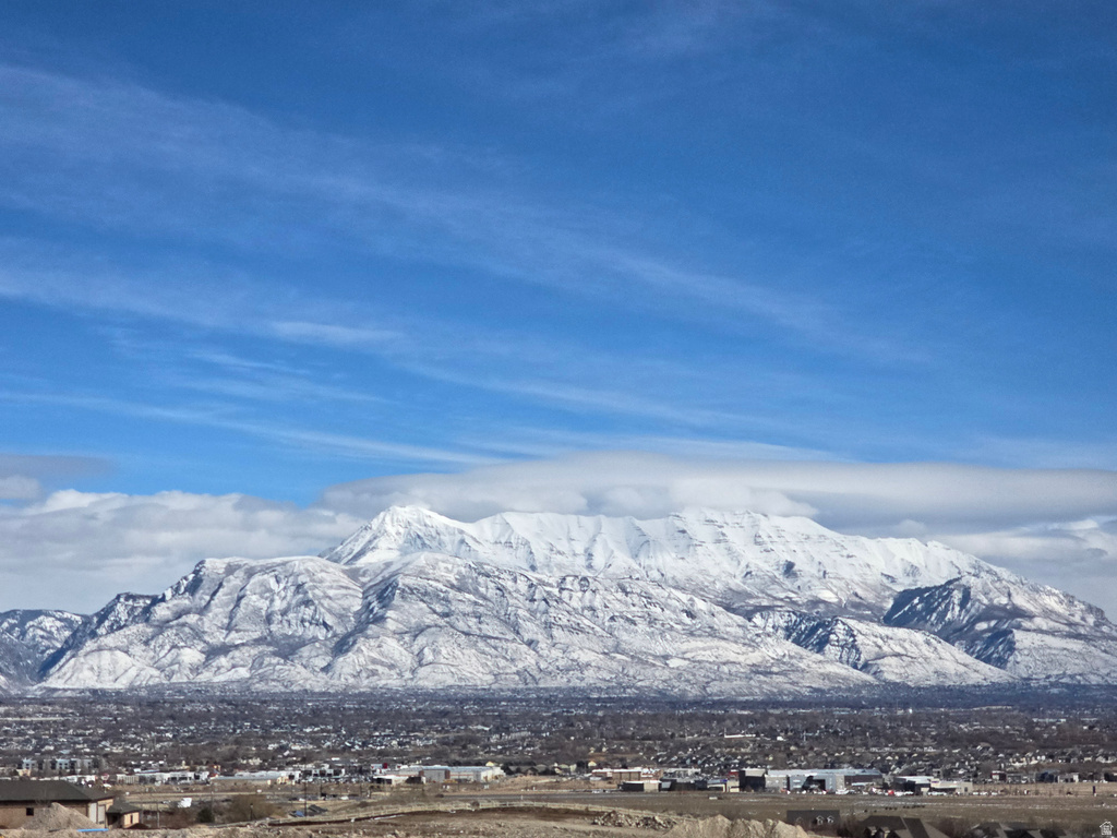 1102 N SUMMIT VIEW DR Saratoga Springs, UT 84045