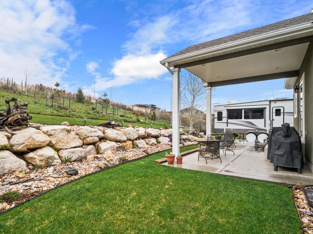 4548 N SHEEP CREEK DR Eden, UT 84310