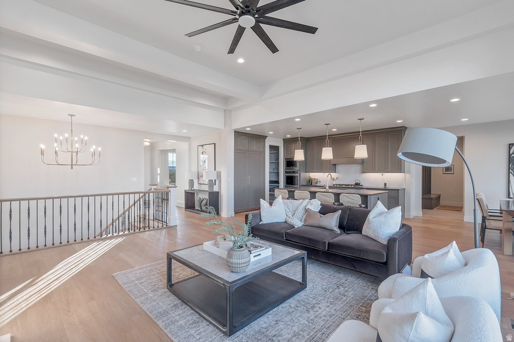 963 S LOUISA DR Saratoga Springs, UT 84045