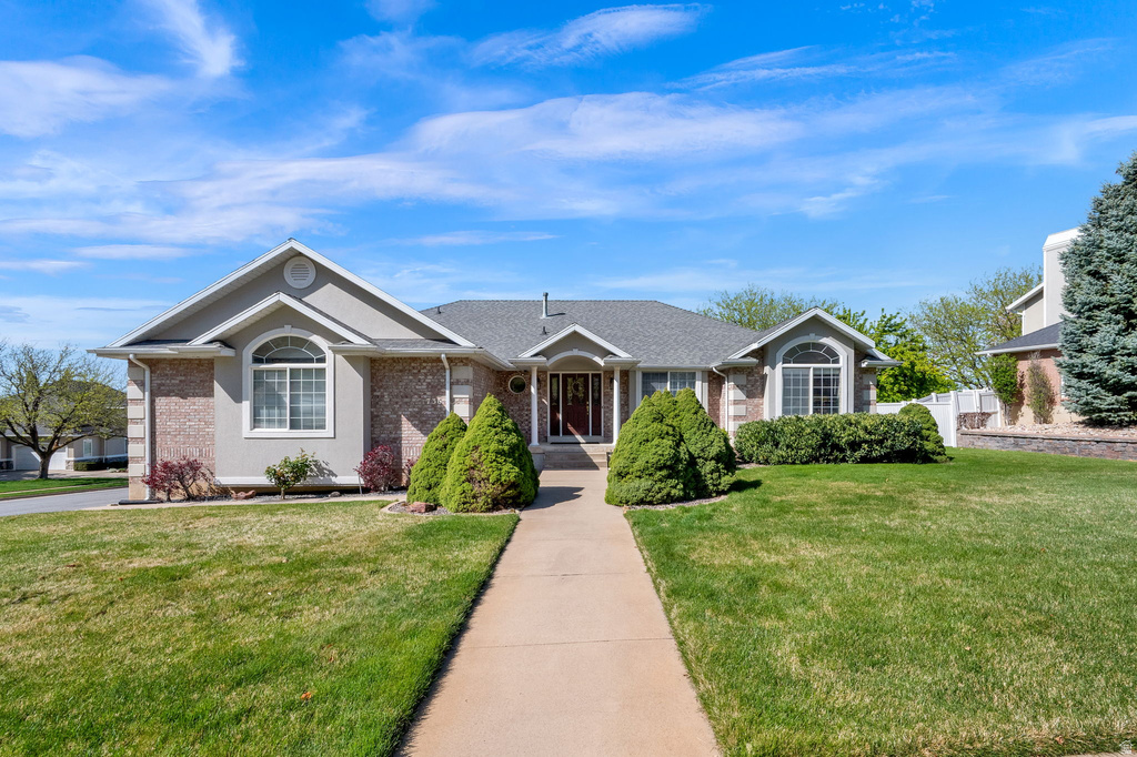 736 S DEER VIEW CIR Fruit Heights, UT 84037
