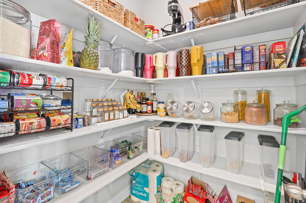 586 N HILL VIEW DR Saratoga Springs, UT 84045