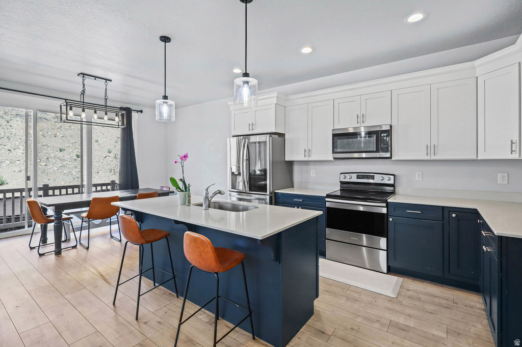 586 N HILL VIEW DR Saratoga Springs, UT 84045