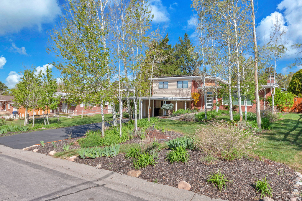 3055 LA JOYA DR Salt Lake City, UT 84124