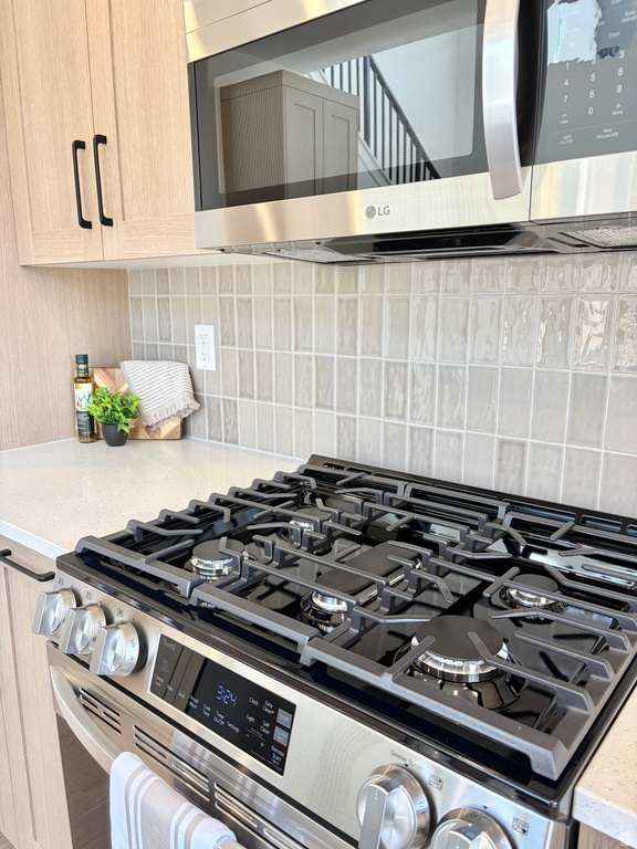 519 W OLIVE LN photo 2