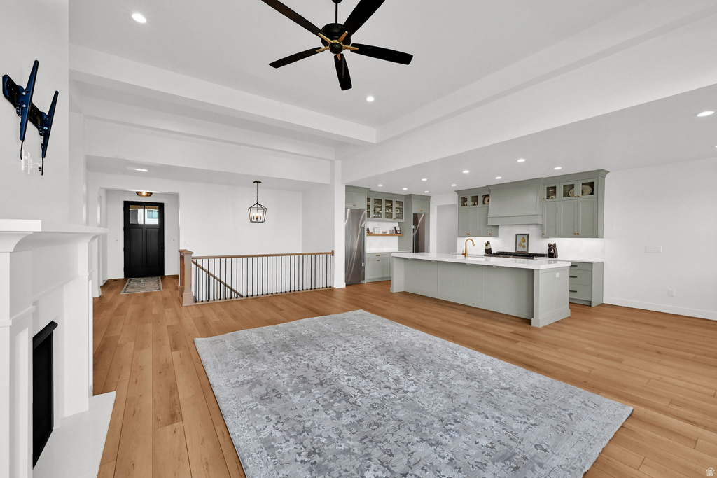 532 S 1450 W Farmington, UT 84025