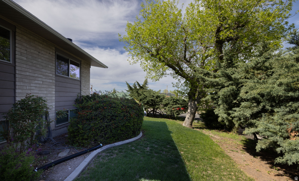 3198 S JULIA LN Magna, UT 84044