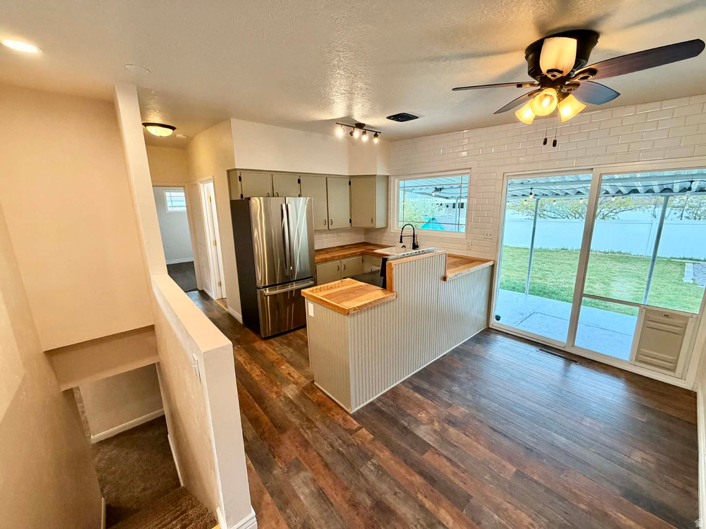 5 S 3RD AVE Helper, UT 84526