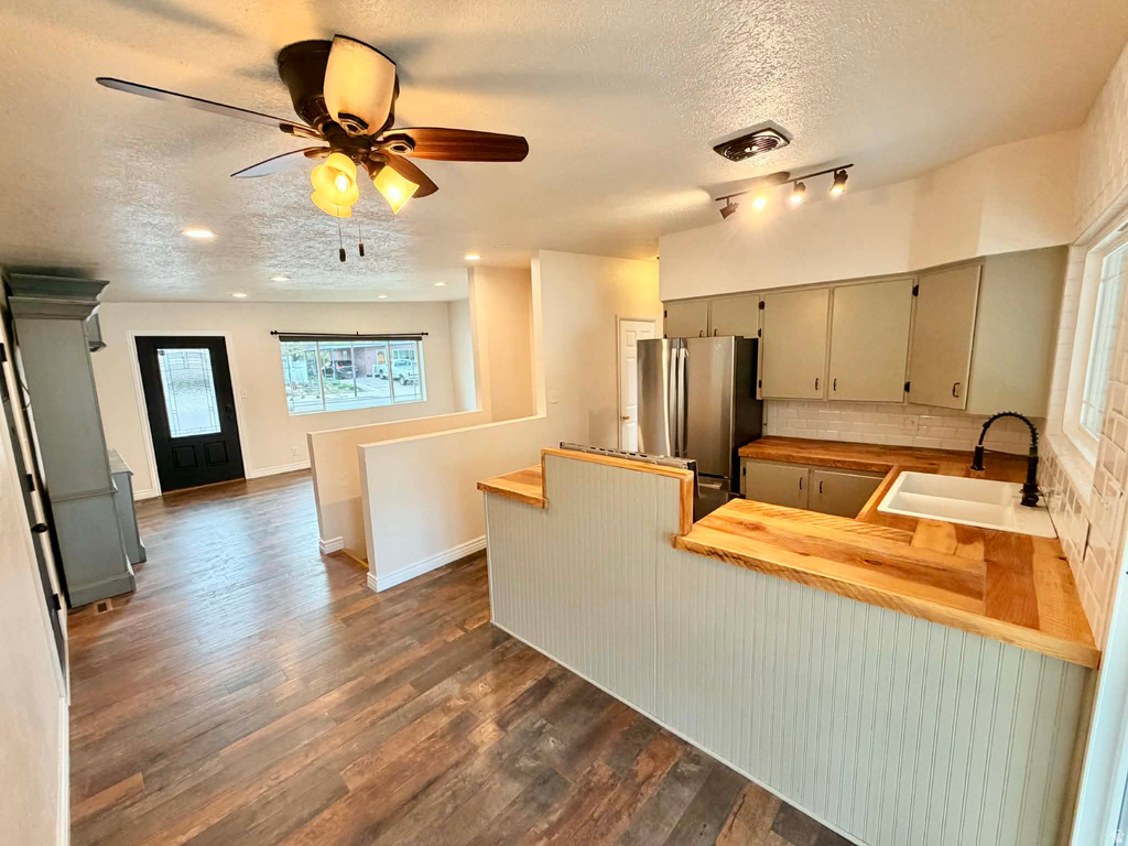 5 S 3RD AVE Helper, UT 84526