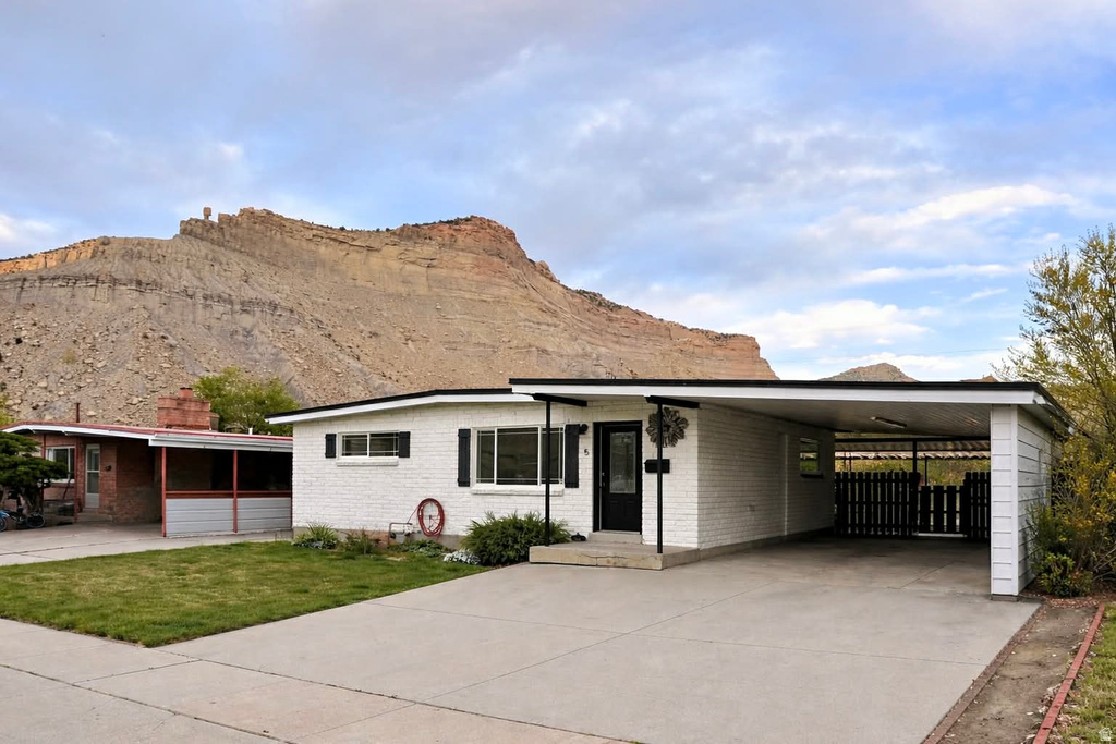 5 S 3RD AVE Helper, UT 84526