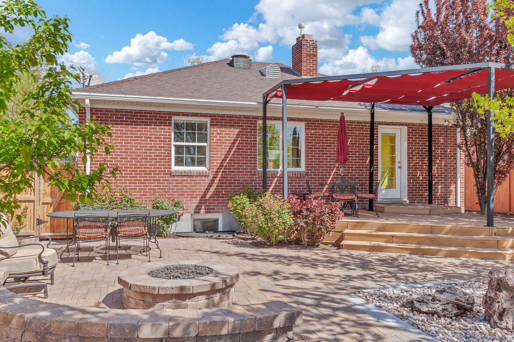 1754 E DOWNINGTON AVE Salt Lake City, UT 84108