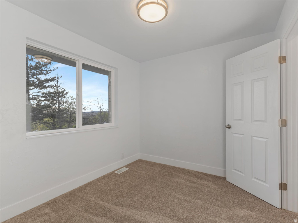 1092 N 500 E Centerville, UT 84014