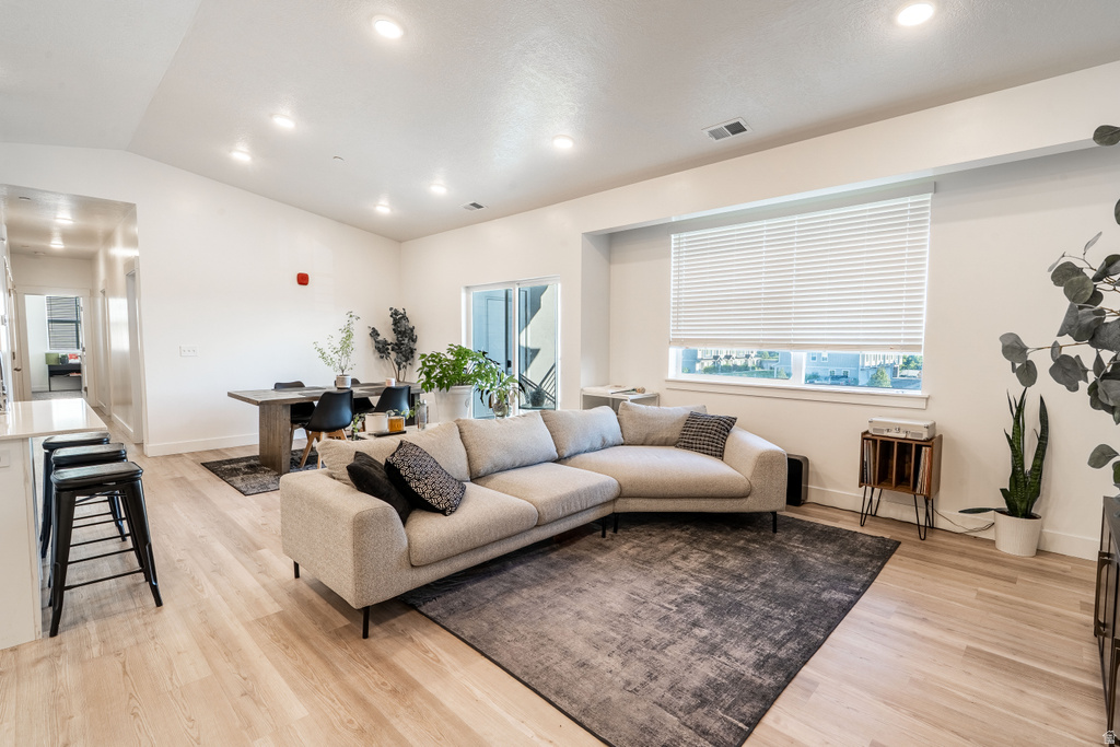 475 W 60 S #L304 Providence, UT 84332