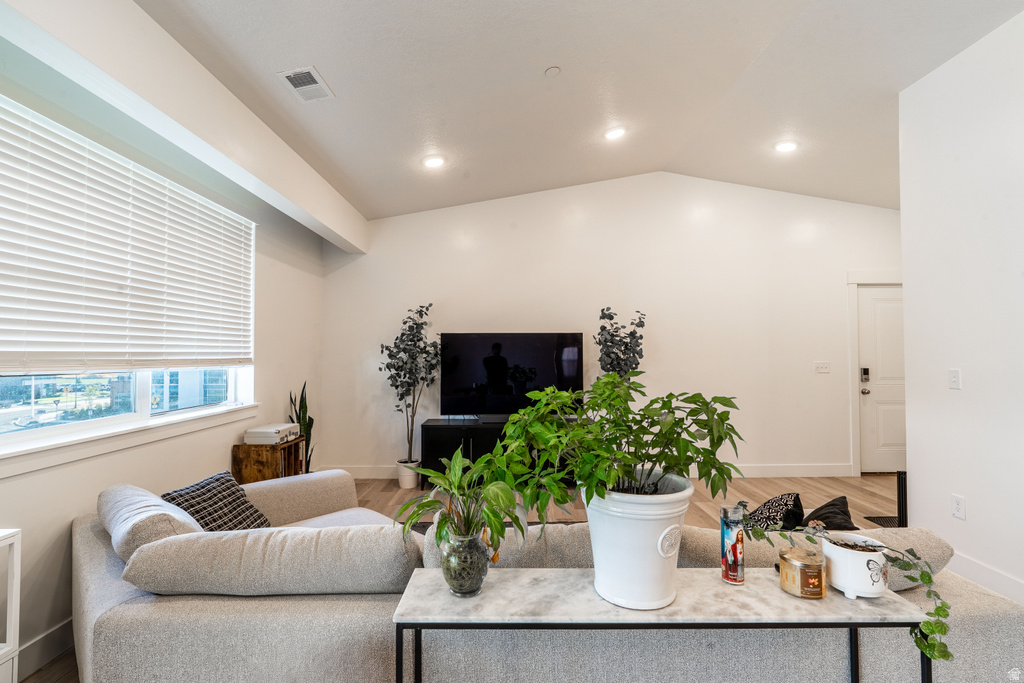 475 W 60 S #L304 Providence, UT 84332