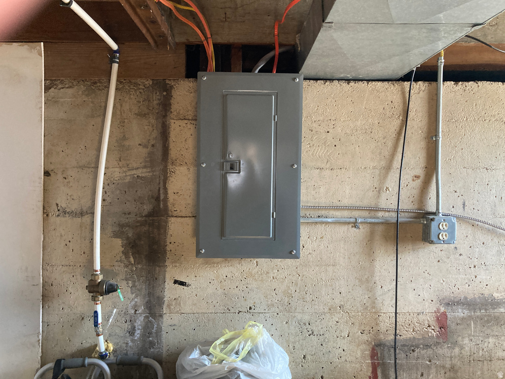 200 S 2800 W Marriott Slaterville, UT 84404