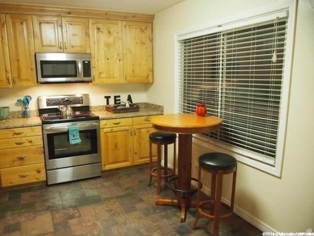 3135 S VALLEY ST Salt Lake City, UT 84109