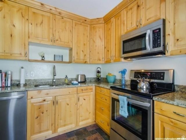 3135 S VALLEY ST Salt Lake City, UT 84109