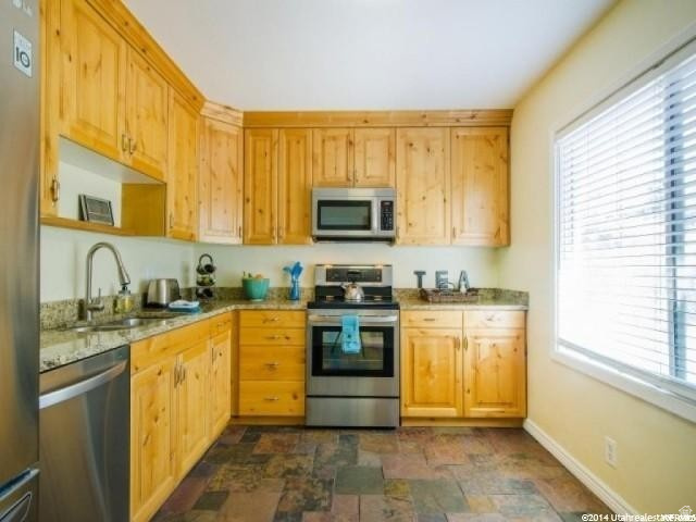 3135 S VALLEY ST Salt Lake City, UT 84109