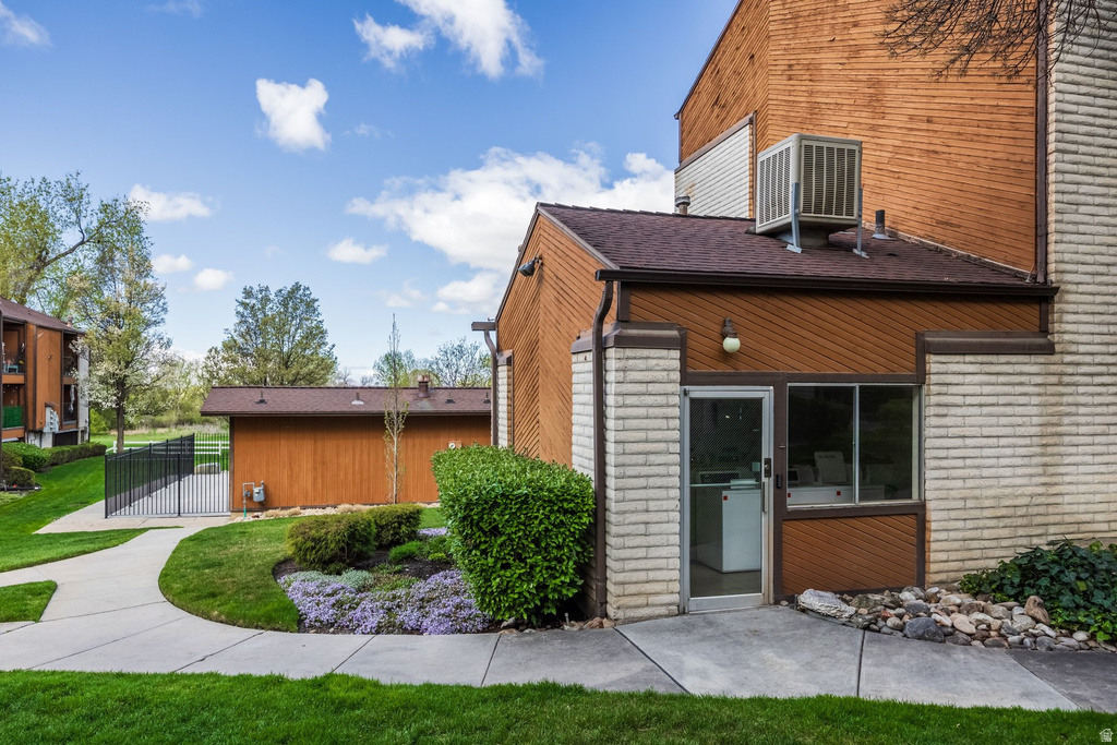 2432 S ELIZABETH ST #2 Salt Lake City, UT 84106