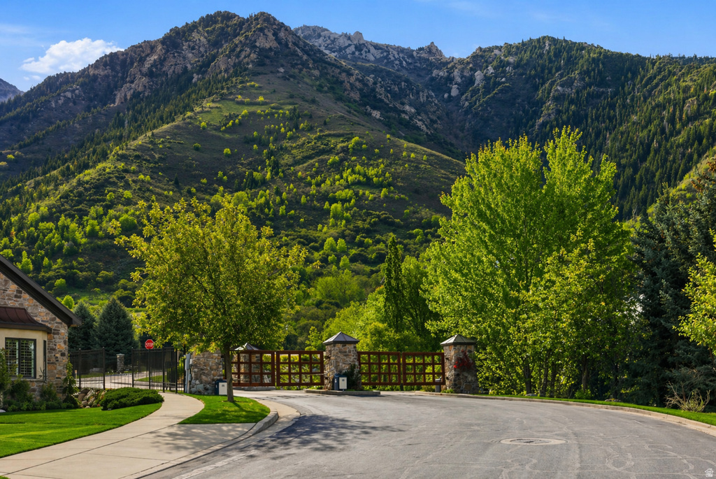 3093 E SCENIC VALLEY LN. LN Sandy, UT 84092