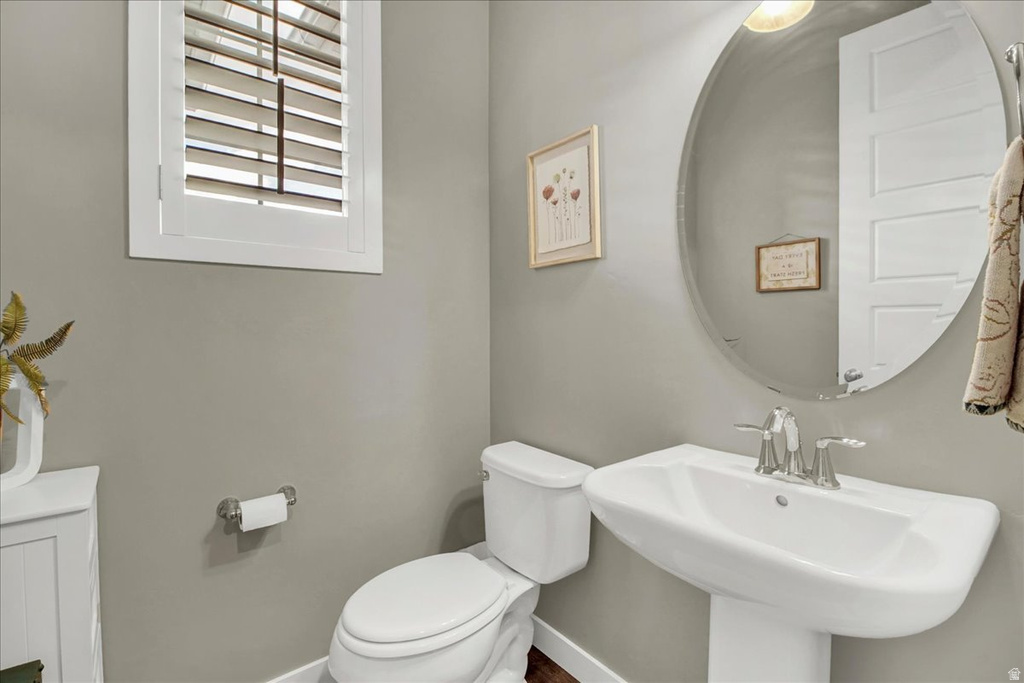 2449 N SARUS CRANE DR Clinton, UT 84015